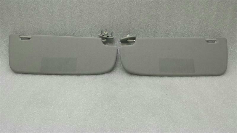 Mercedes W221 W216 Sun Viewfinder Set A2218101210 Sun Bezel Set L + R