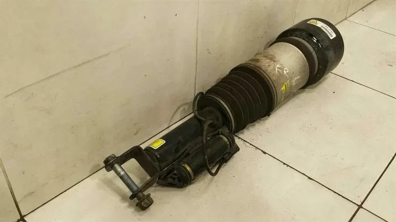 Mercedes CLS W219 Shock Absorber Front Right A2113208413 Shock Absorber Front Re