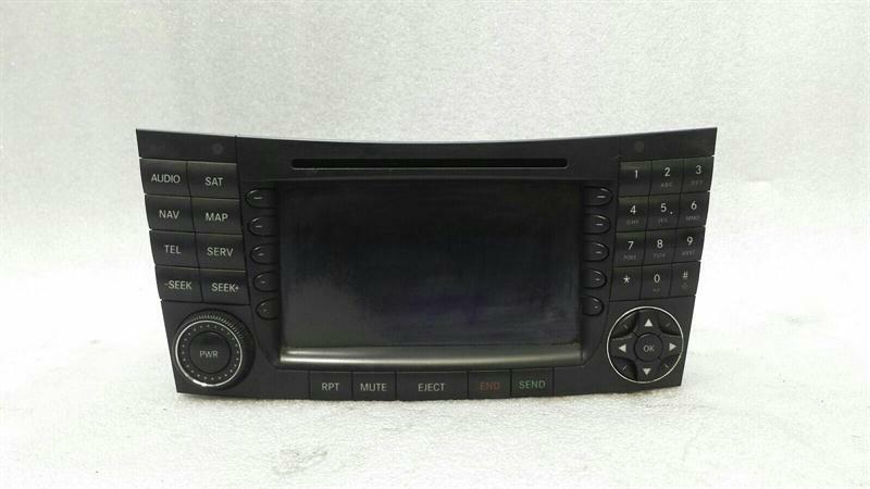 Mercedes CLS W219 Navigation Monitor A2118202397 Nav Display Screen US Versio