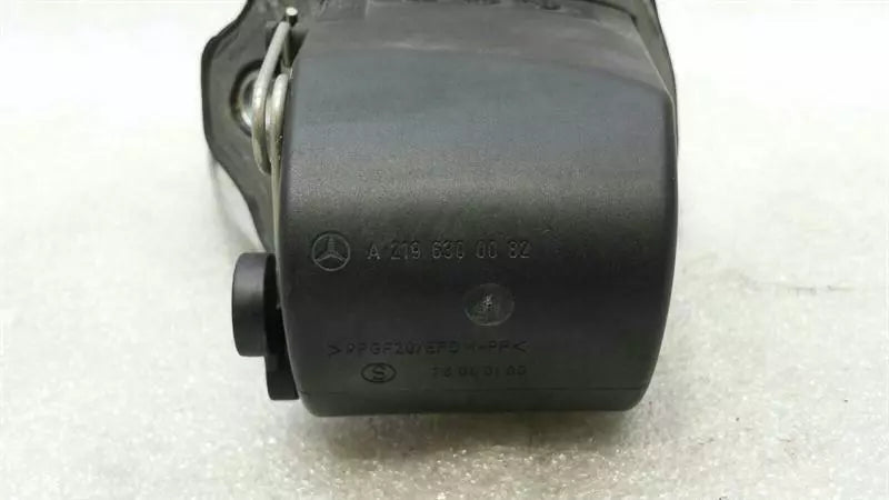 Mercedes CLS W219 fuel filler cap A2196300082 fuel cap tank flap