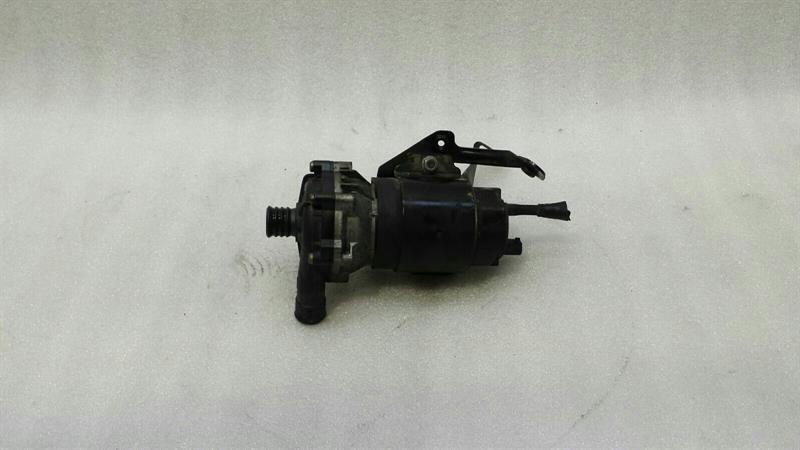 Mercedes CLS55 AMG W219 Additional Cooling Pump A0005000386 Coolant Pump