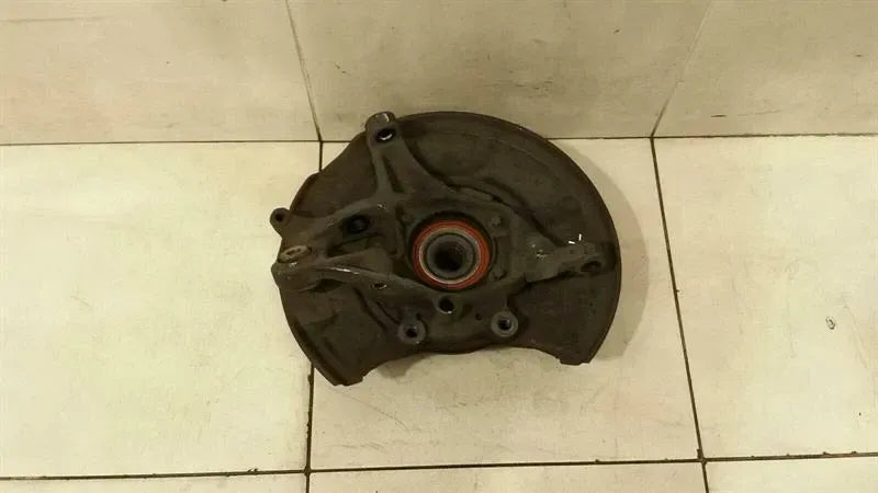 Mercedes W219 CLS55 AMG Left Rear Hub A2113504508 Wheel Bearing Housing Rear Left