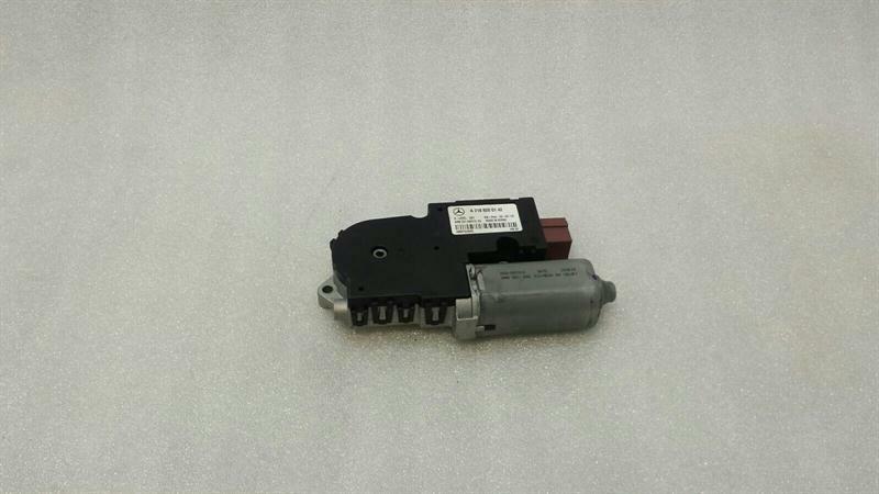 Mercedes CLS W218 Sun Roof Engine A2188200142 Sunroof Motor Drive