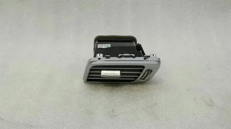 Mercedes CLS W218 right air vent A2188300254 ventilation nozzle ventilation grille right