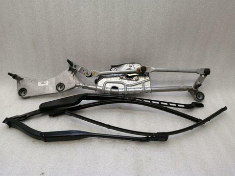 Mercedes GLS X166 front wiper engine A1668202840 wiper engine front RHD