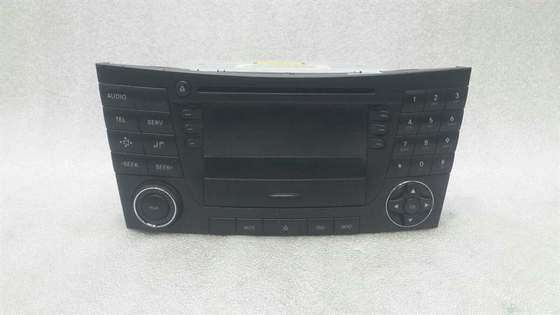 Mercedes E Class W211 CD player A2118274842 audio system controller radio audio