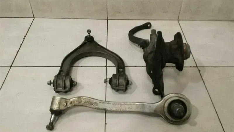 MERCEDES S55 AMG W220 Right Front Hub SET A2203304220 Wheel Bearing Housing Front Re