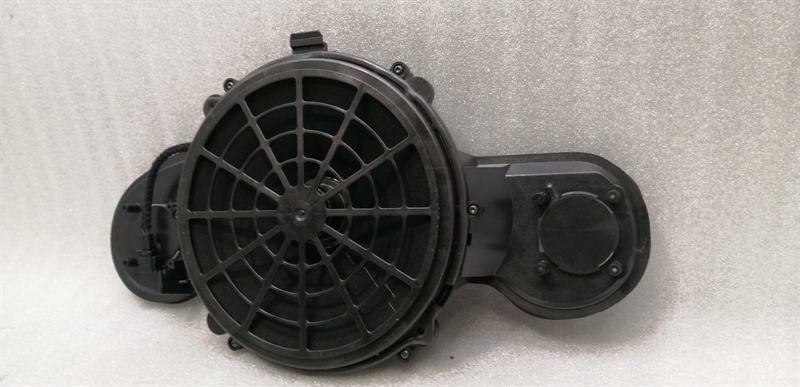 Mercedes S-Class W220 Bose Speaker A2208204702 BOSE Subwoofer
