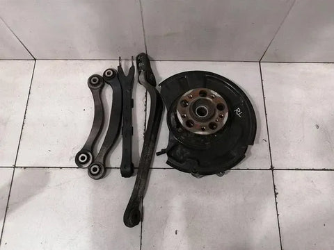 Mercedes SL R230 Left Rear Hub A2303505108 Wheel Bearing Housing Rear Left
