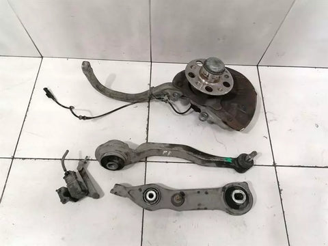 Mercedes E55 AMG W211 Right Front Hub A2303300420 Wheel Bearing Housing Front Right