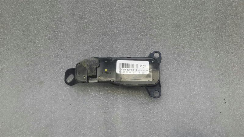 Mercedes E W211 mirror switch A2118208310 exterior mirror switch