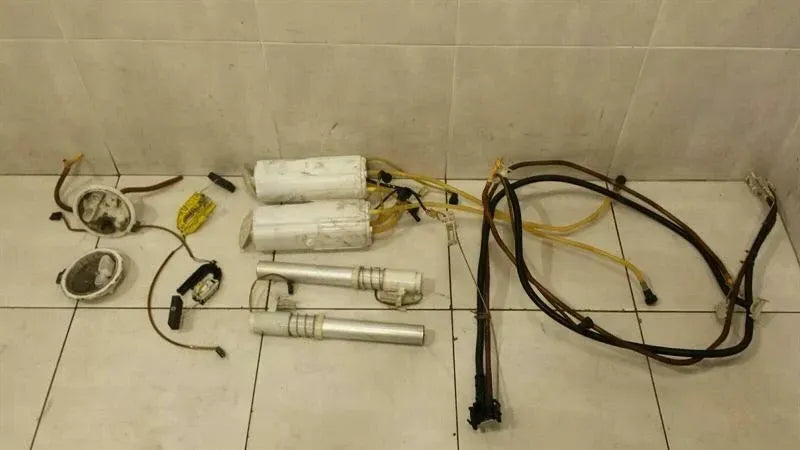 Audi S8 D3 Fuel Pump Electric Set 4E0919679J Fuel Pump Set 5.2 V10