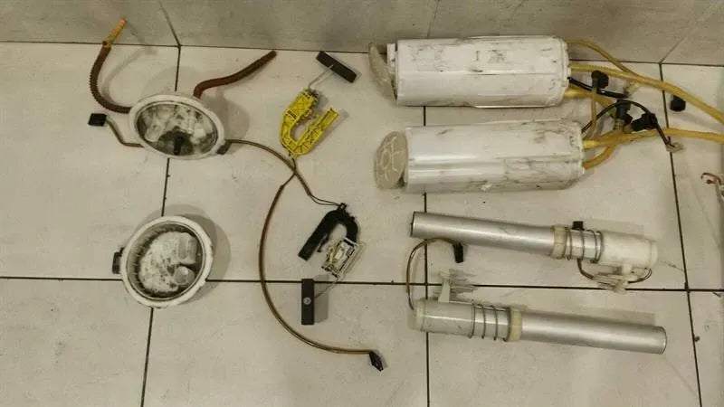 Audi S8 D3 Fuel Pump Electric Set 4E0919679J Fuel Pump Set 5.2 V10