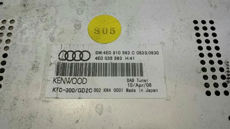 Audi S8 D3 electronic module 4E0035563 control unit DAB tuner