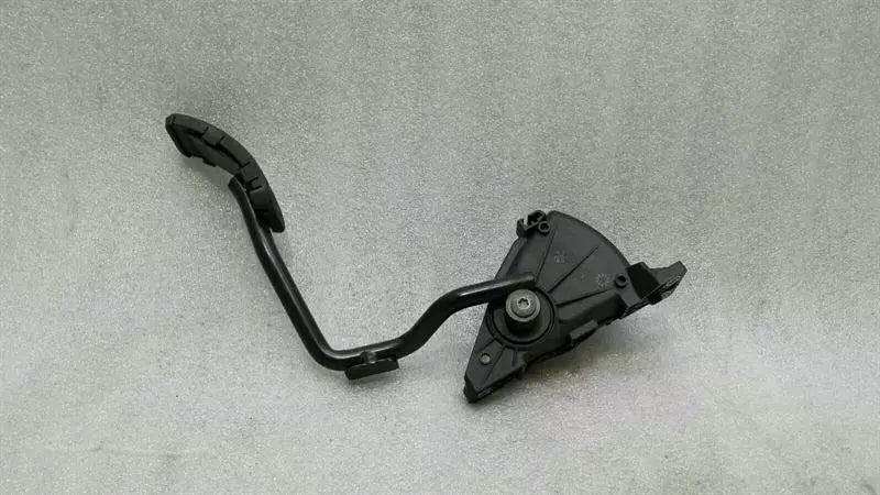 Audi S8 D3 A8 RHD gas pedal (electrical) 4E2723523C right hand drive