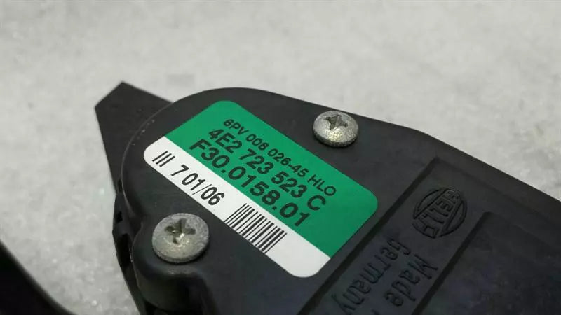 Audi S8 D3 A8 RHD gas pedal (electrical) 4E2723523C right hand drive
