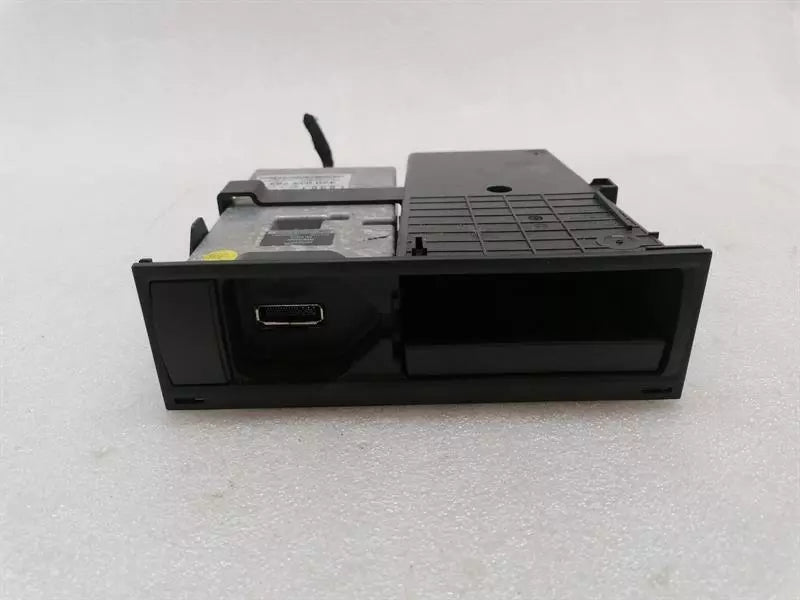 Audi R8 Type 42 V10 5.2 Spyder Electronic Module 420035785 AMI CAN ECU