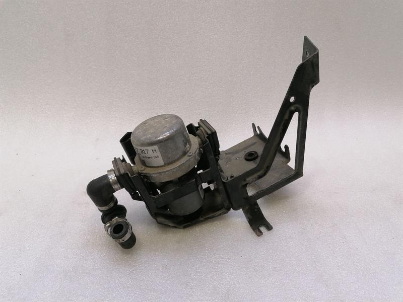 Audi R8 Type 42 V10 5.2 Spyder Vacuum Pump 8E0927317H Vacuum Pump