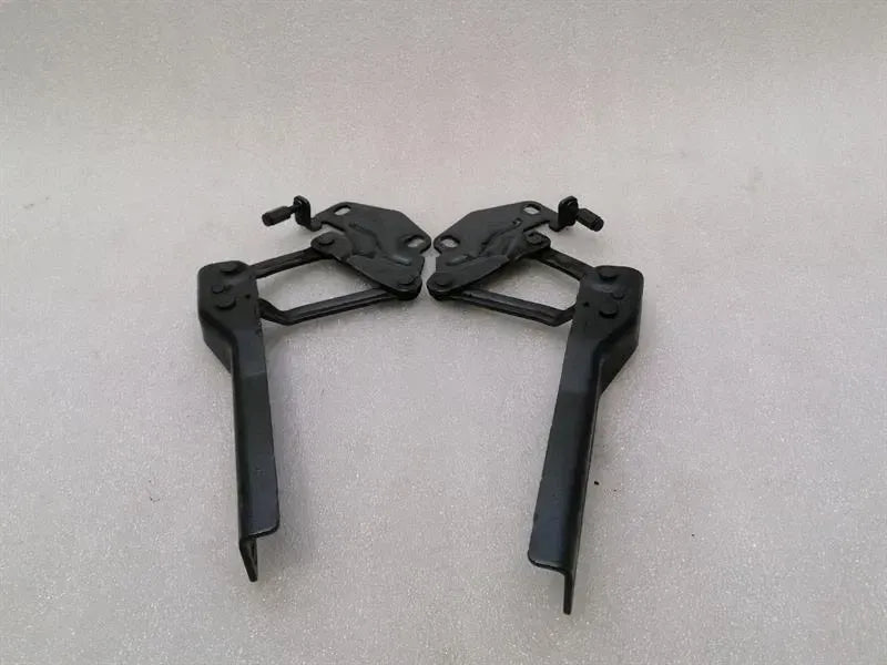 Audi R8 Type 42 V10 5.2 Spyder Bonnet Hinge Set 420823326 Hood Hinge Set