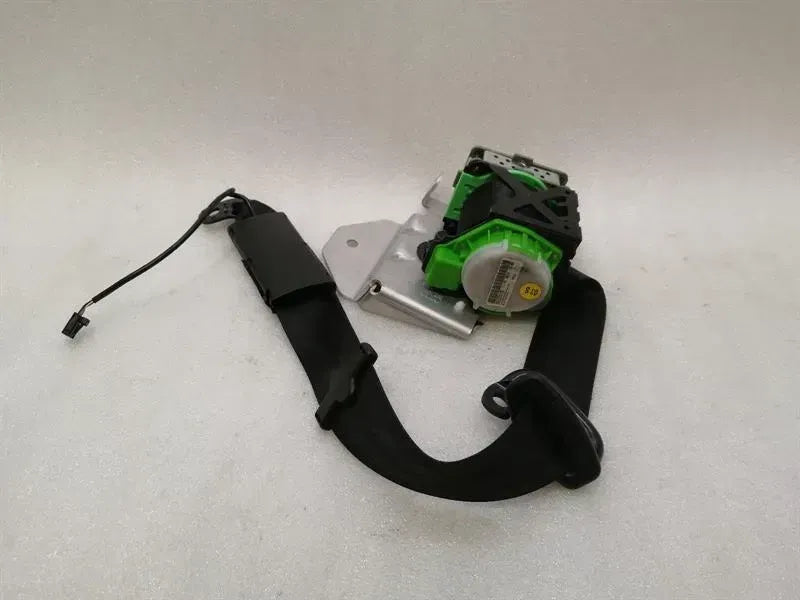 Audi R8 Type 42 V10 5.2 Spyder Left Seatbelt 427857705F Seat Belt Front Li
