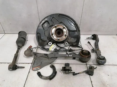 FORD MUSTANG MK6 S550 Right Front Hub NR3Z-3K185-A Wheel Bearing Housing Front Right