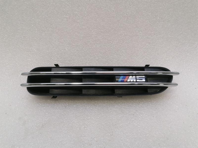BMW 5 Series E60 Right Wing 7896850 GRILL M5 Front Right Fender