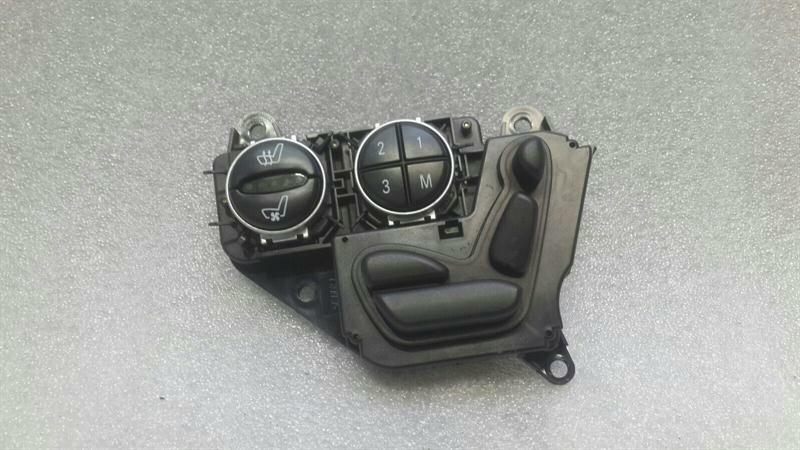 Mercedes SL R230 Right Seat Switch A2308211251 Seat Switch RE Heating Heated.