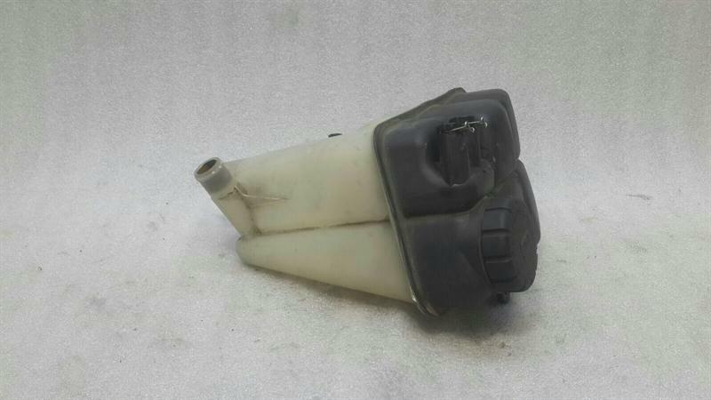 Mercedes SL R230 Expansion Tank A2305000149 Expansion Tank Coolant M113