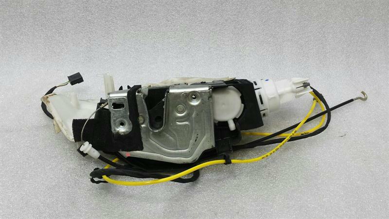 Mercedes SL R230 left door lock A2307200335 door lock left