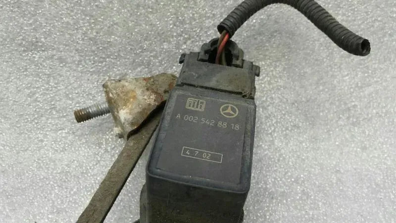 Mercedes SL R230 suspension level sensor A0025428818 level sensor
