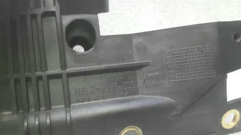 Mercedes SL R230 rear left seat belt A2308680131 seat belt rear li