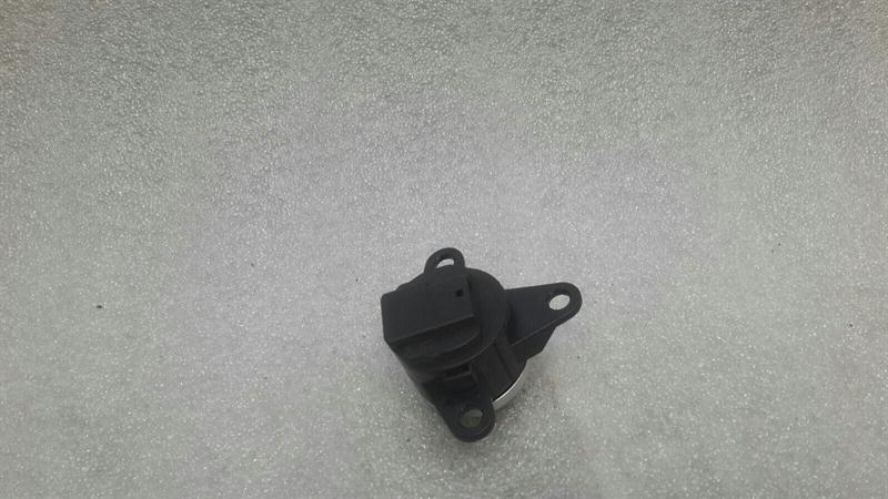 Mercedes SL R230 Boot Lid Switch A2308208410 Tailgate Switch