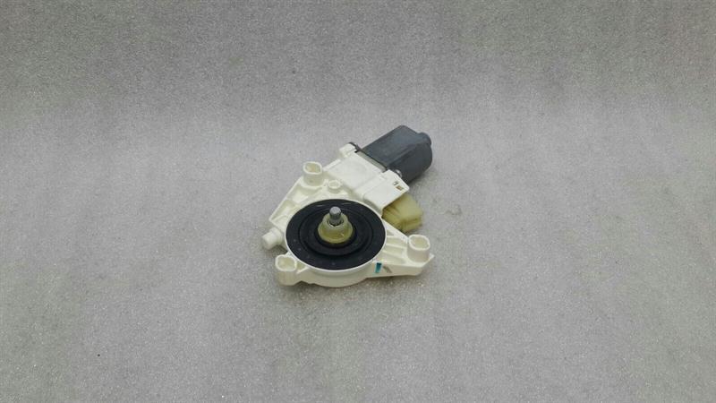 Mercedes ML W164 Front Left Door Window Engine A2518200742 Power Window Motor
