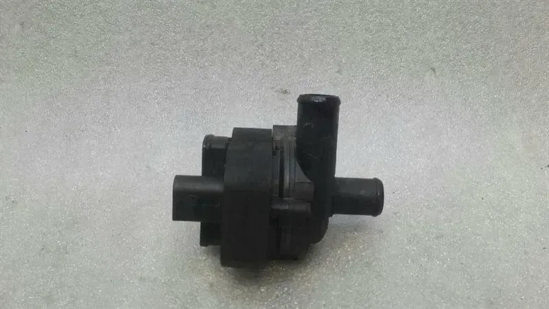 Mercedes ML W164 Additional Cooling Pump A2118350264 Coolant Pump Pump OM642