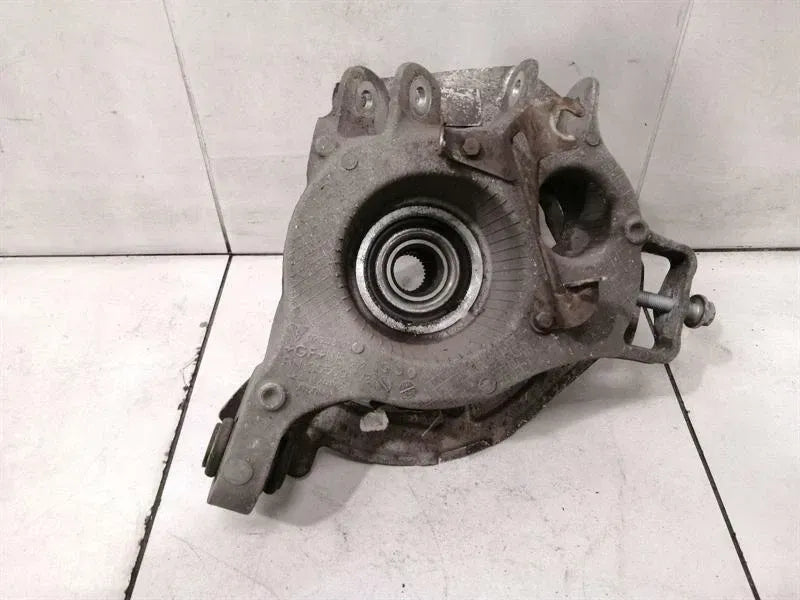 Porsche Panamera 970 Left Rear Hub 970331611 Wheel Bearing Housing Rear Left