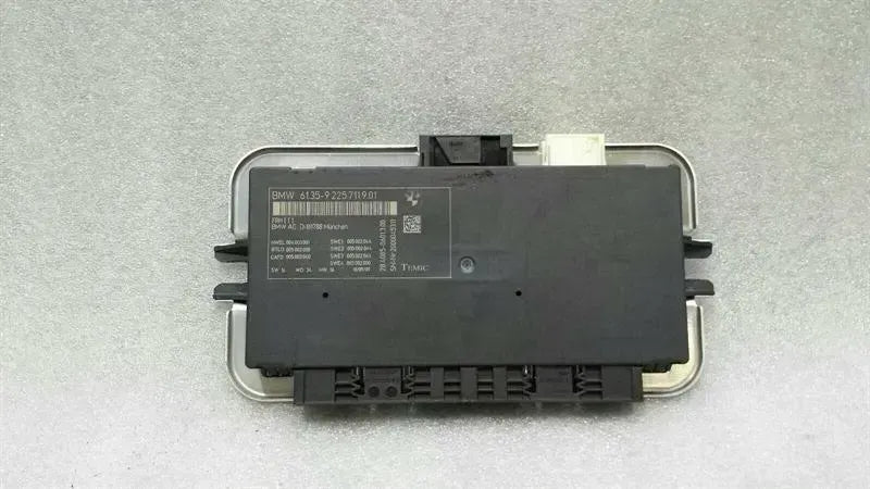 BMW 5 Series F07 GT Footwell Module 9225711 Interior Control Unit