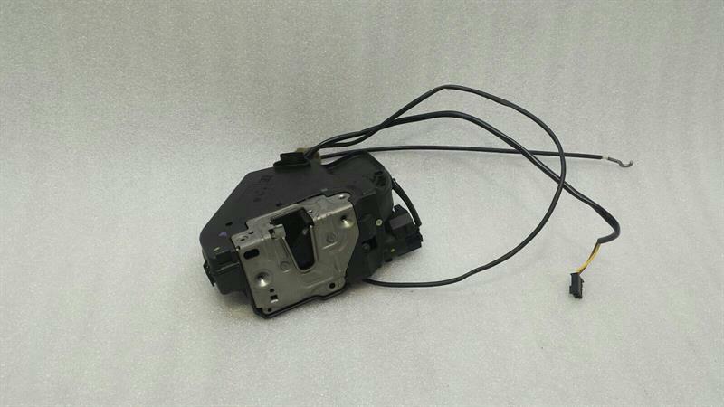 Mercedes E Class W211 RLH door lock A2117301135 door lock rear left keyless