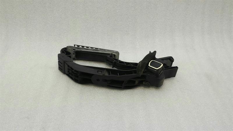 Mercedes E Class W211 Gas Pedal (Electrical) A1713000104 Accelerator Pedal AMG W219