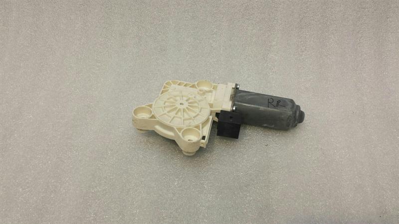Mercedes E Class W211 door window engine A2118202442 power window motor
