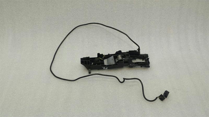 Mercedes E Class W211 Front Right Handle Carrier A2117600234 Door Handle Carrier VR