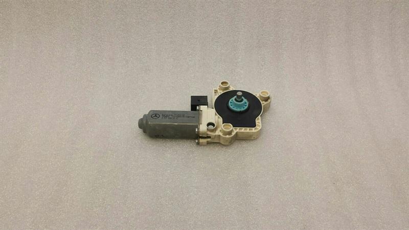 Mercedes E Class W211 door window engine A2118202342 power window motor