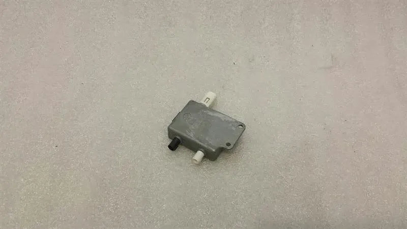 Mercedes E Class W211 W219 W220 W221 R230 Aerial / Antenna A2208271842 Antenna