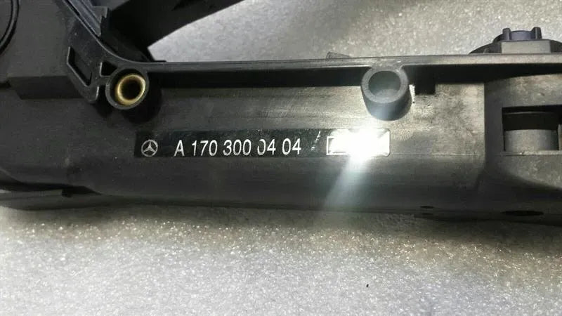 Mercedes SLK55 AMG R171 Gas Pedal (Electrical) A1703000404 Accelerator Pedal