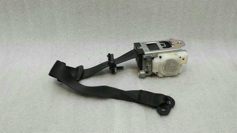 Mercedes SLK R171 right front seat belt A1718600285 seat belt belt front RE