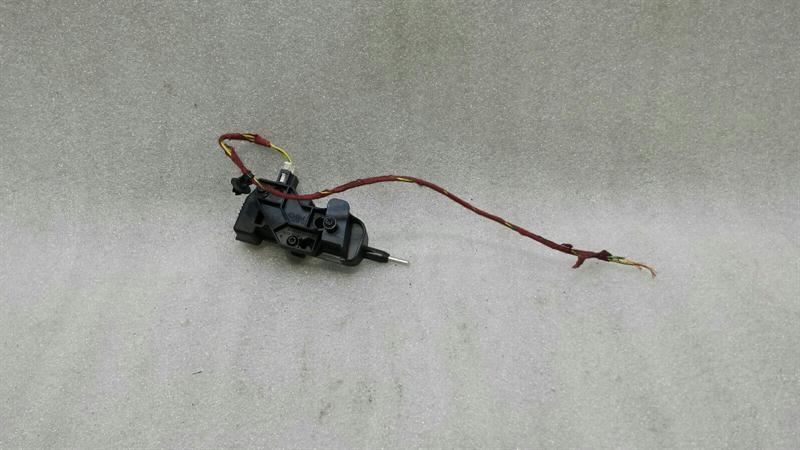 Mercedes SLK R171 fuel cap actuator A2038201997 fuel flap servomotor