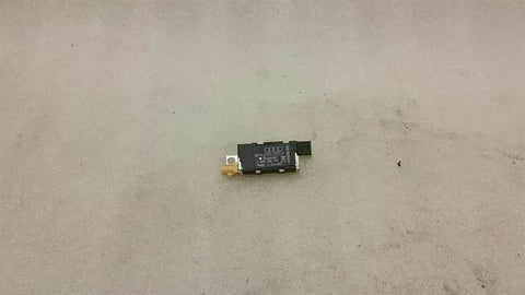 Audi S3 8P Aerial / Antenna 8P4035225C Antenna Amplifier