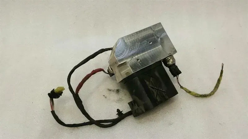 Mercedes CL W216 W221 Rear ABC Hydraulic Valve A2213200358 Hydraulic Valve