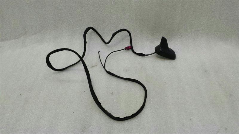 Audi S3 8P Roof Antenna 8P0035503K Roof Antenna GPS