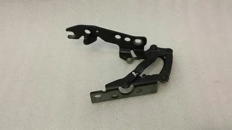 BMW 6 Series E63 Bonnet Hinge RHS 7064160 Hood Hinge Right