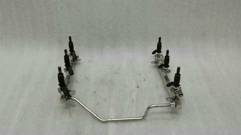 Mercedes SLK R171 Fuel Rail A2720701795 Fuel Injection Moulding Pipe Distributor M272 V6